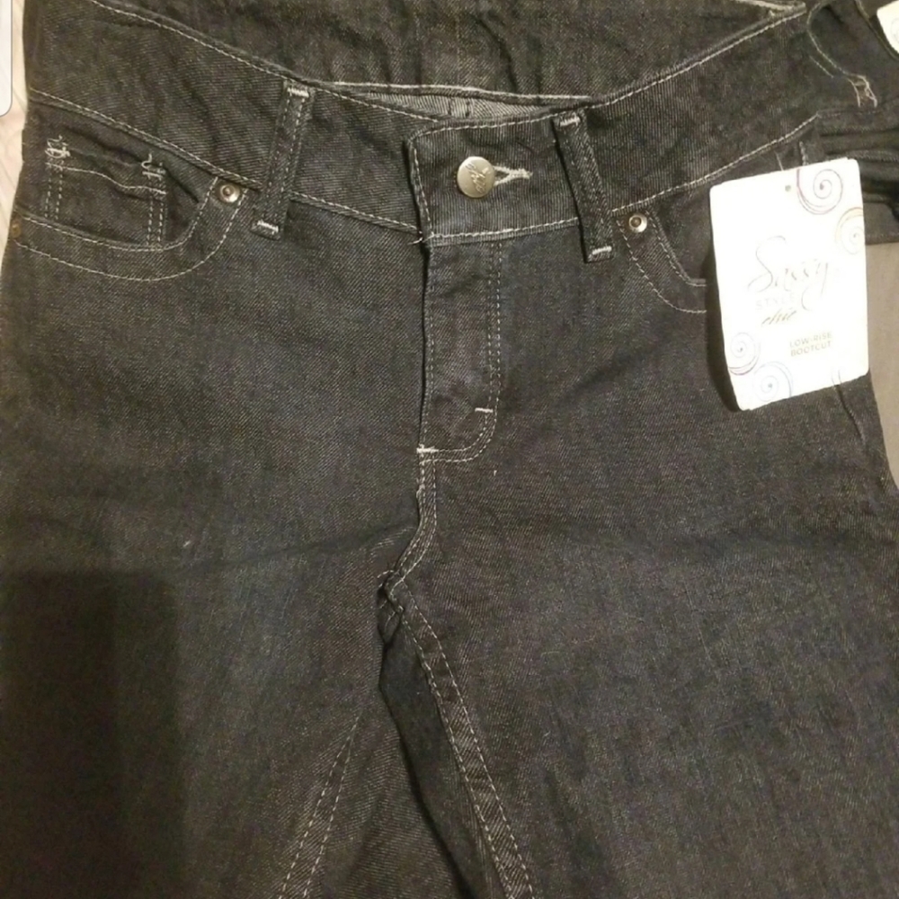 bnwt chic jeans